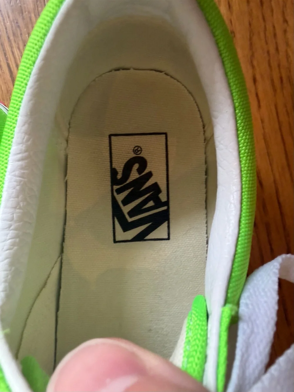 Vans Old Skool Neon Gecko Green Low Top Sneakers Women’s 7, Men’s 5.5 - Picture 12 of 14